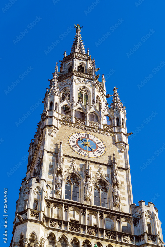 Fototapeta premium New Town Hall (Neues Rathaus) on Marienplatz in Munich