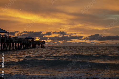 Sunrise at the pier © mereci