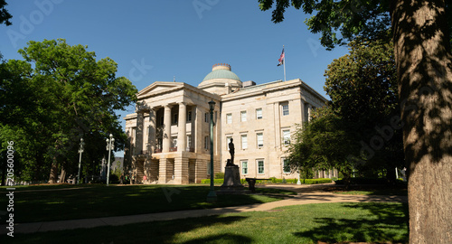 Obraz na plátně Late Afternoon Comes to Raleigh North Carolina and the Capital Building Landscap