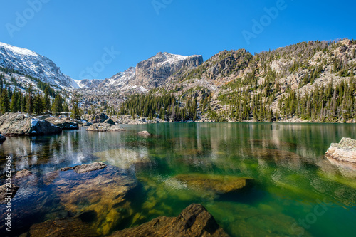 Lake Haiyaha, Rocky Mountains, Colorado, USA.