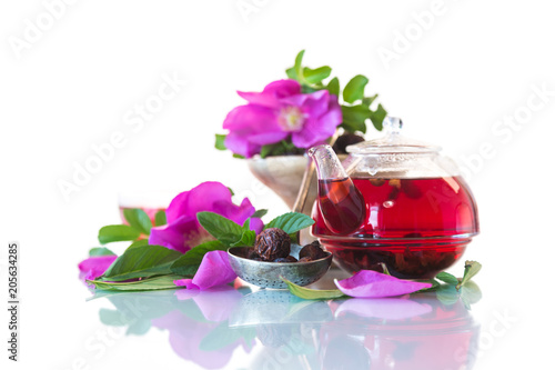 tea made from rose hips with mint