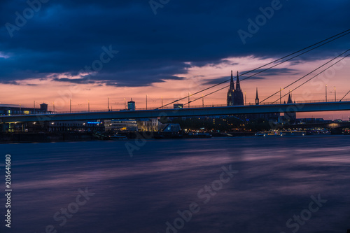 Stadtidyll nach Sonnenuntergang