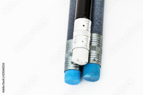 Bleistifte mit Radiergummi