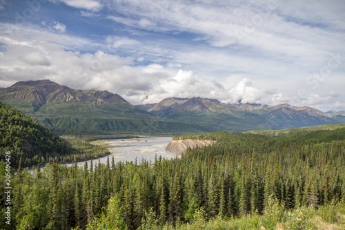 Views from Glenn Hwy between Palmer and Glenallen, Alaska © Annee