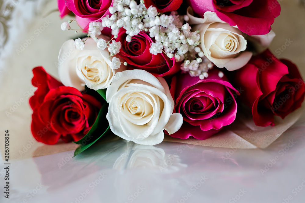 bouquet red and white roses bouquet red and white roses