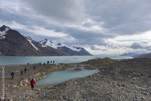 Fotografie Hiking along Ernest Shackleton's Route in King Haakon Bay, South Georgia Island,
