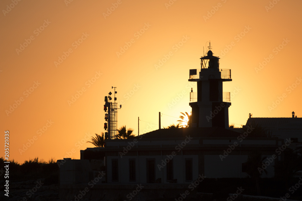 Puesta de sol en el  faro de Ciudadela Menorca