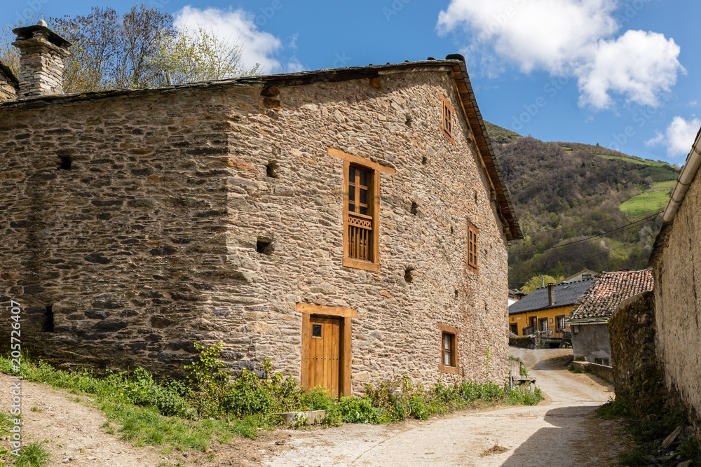 Location of Trascastro in the Leitariegos Valley, Asturias, Spain