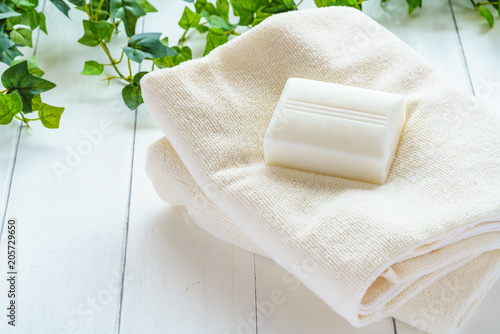 タオルと石鹸 photo