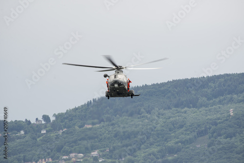 Fototapeta Naklejka Na Ścianę i Meble -  Elicottero per il soccorso in mare