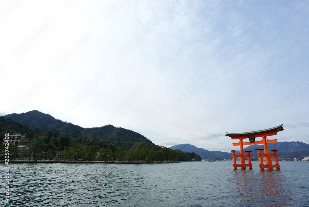 日本三景・安芸の宮島（Shinto Shrine）