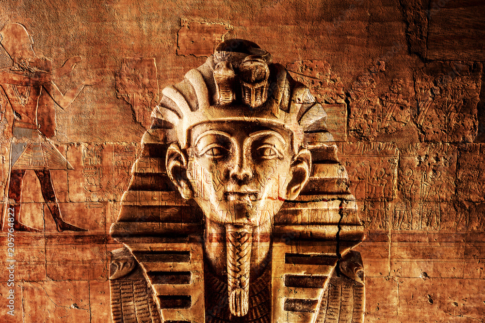 Obraz premium Kamienna maska faraona Tutenchamona