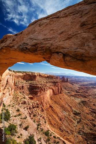 Spectacular viwe to Mesa arch in Canyonlands National park in Utah, USA © Maygutyak