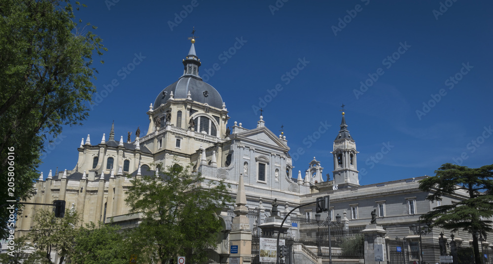 Catedral de la Almudena (Madrid, España)