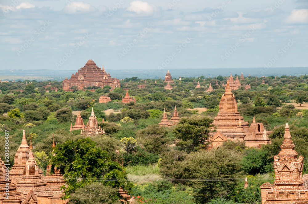 Pagoda and stupas in Bagan plain Pagoda and stupas in Bagan plain