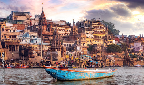 Принти на полотні Varanasi city with ancient architecture