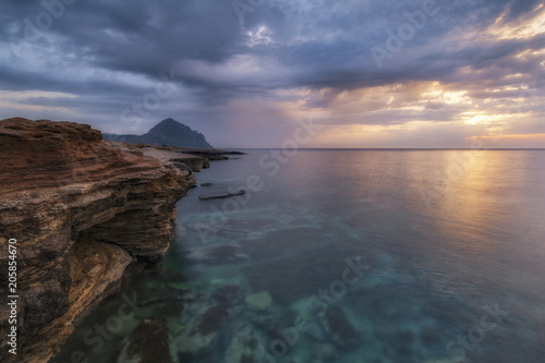 La scogliera di Macari al crepuscolo, Sicilia  © Davide D. Phstock