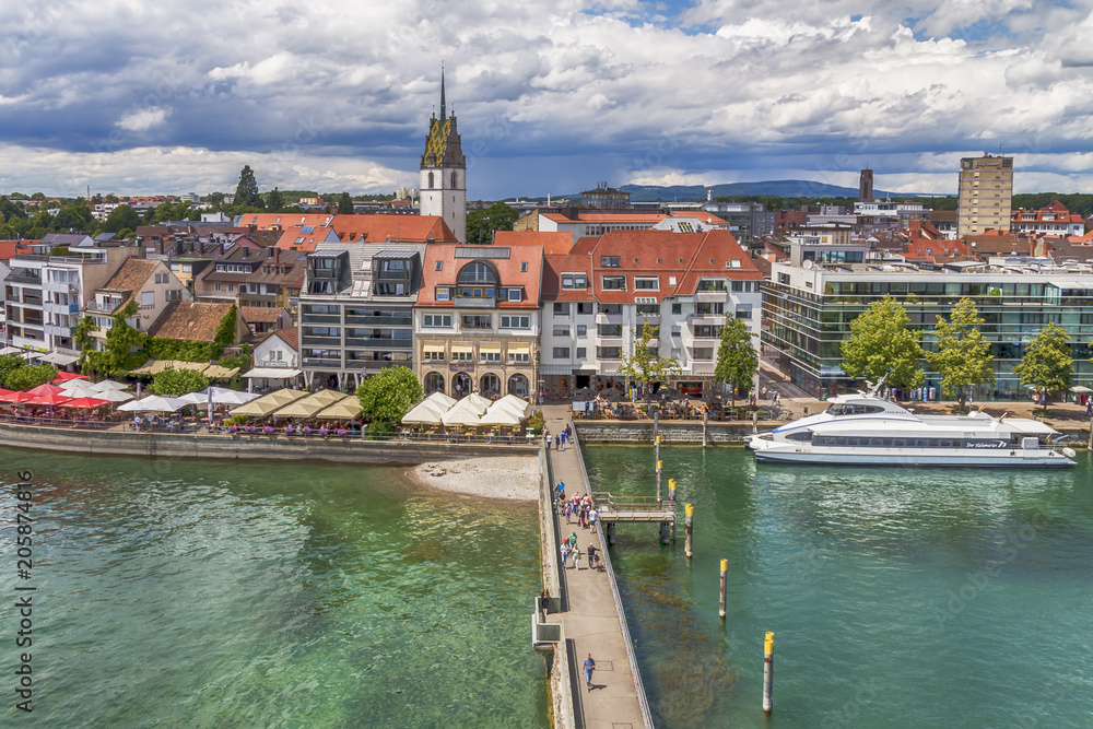 Hafen von Friedrichshafen am Bodensee von oben gesehen 2