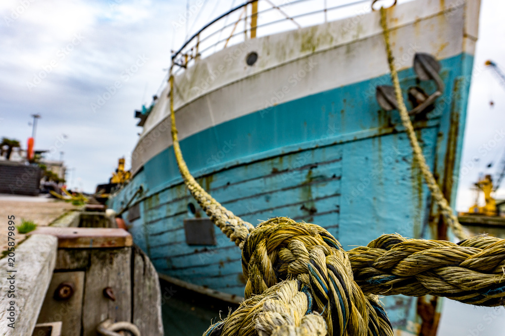 Obraz premium Turquoise boat