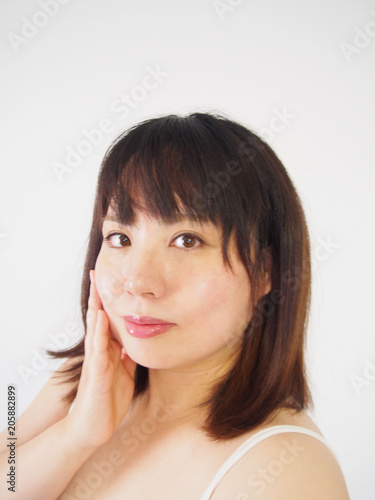 女性美容橋本知佳