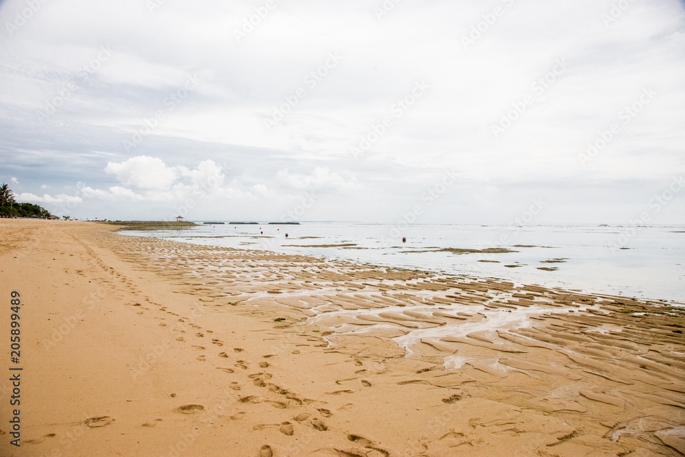 Beach in Bali Tide