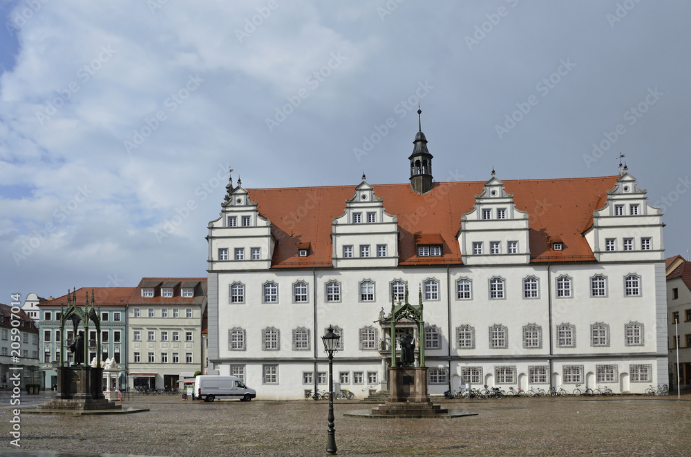 Markplatz mit Rathaus und Denkmal Martin Luther, Wittenberg