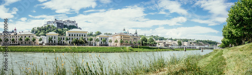 Panorama Salzburger Altstadt: Universität Salzburg, Festung Hohensalzburg, Salzach