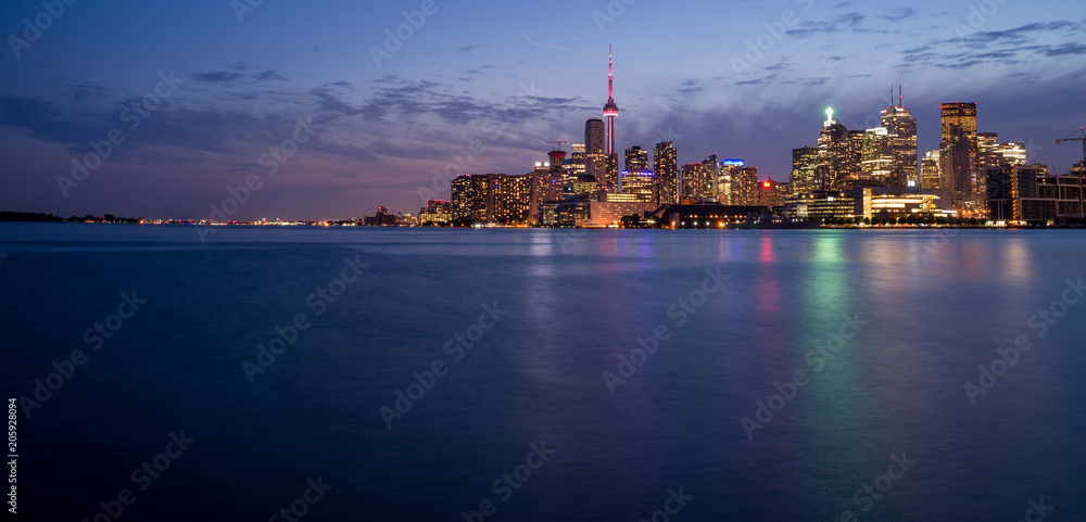 Fototapeta premium Skyline of Toronto in Canada