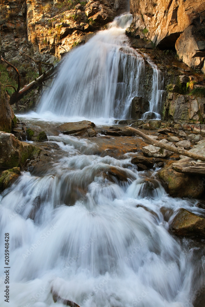 Obraz premium Kamyshlinsky falls at Kamyshla river near Barangol village. Altai Republic. Russia