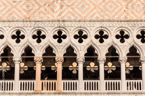 Foto Arches and Scrollwork in Doge's Palace