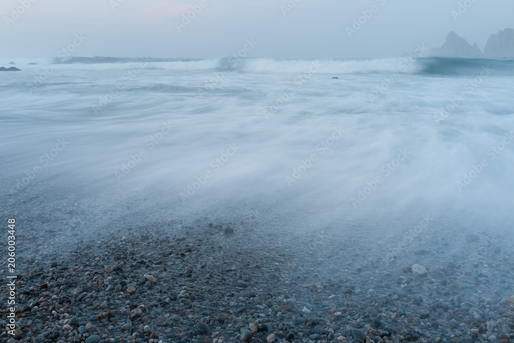 Waves in ocean Waves in ocean
