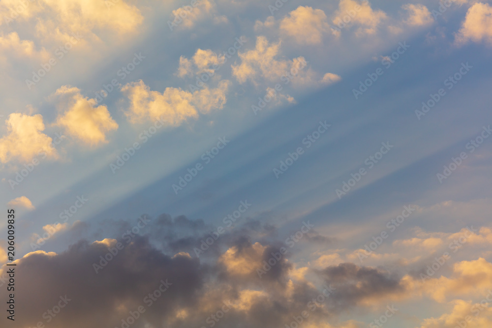 Obraz premium Clouds before the rain as a background