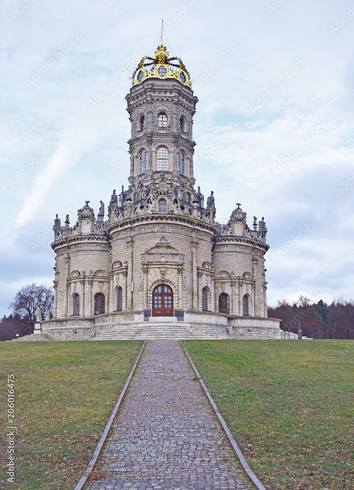 Obraz premium View of the Southern Church of the Sign in Dubrovitsy. Built in the style of the Italian Baroque in 1703 in the estate of Prince Boris Golitsyn. The architect is unknown. Russia, Dubrovitsy, January 2