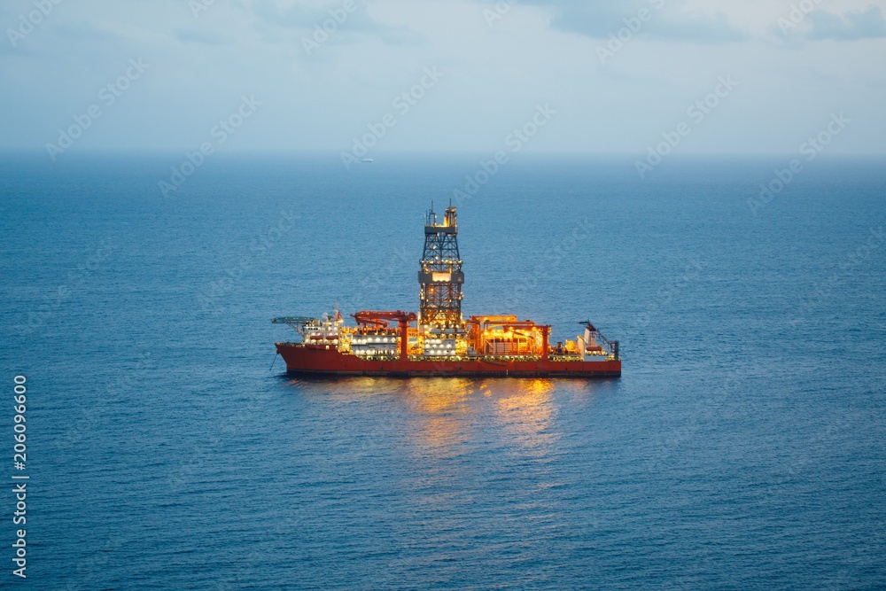 offshore oil and gas drillship with illumination