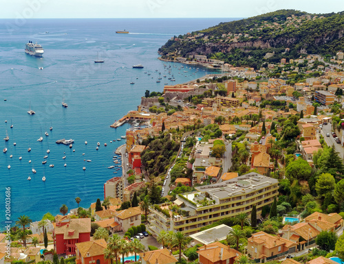 Obraz na plátně Overlook of the resort community of Villefranche-sur-Mer on the Mediterranean Co