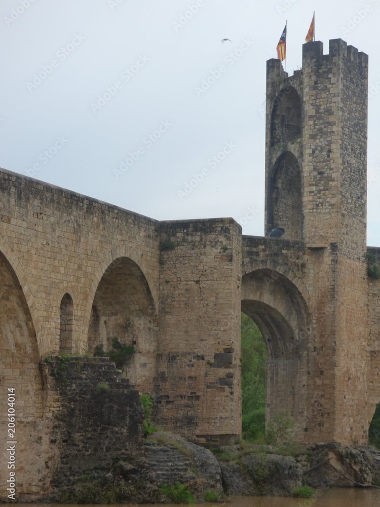 Besalu, pueblo medieval de la Garrotxa, en la provincia de Girona, Comunidad Autónoma de Cataluña, España