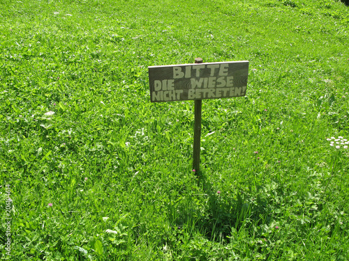 Alm Bienenwiese Natur Wiese Weide nicht betreten photo