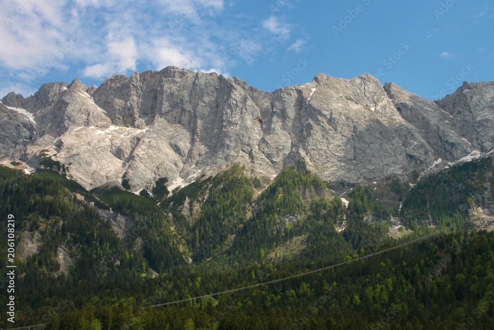 Fototapeta premium Wettersteine in den deutschen Alpen