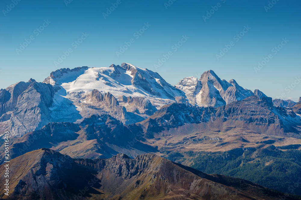 beautiful landscape scenery of italien dolomites, rifugio lagazuoi, cortina d´ampezzo, passo falzarego