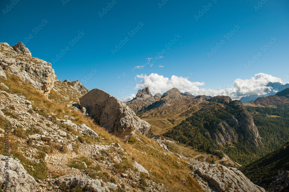 beautiful landscape scenery of italien dolomites, rifugio lagazuoi, cortina d´ampezzo, passo falzarego
