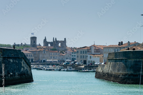 Entrée au port
