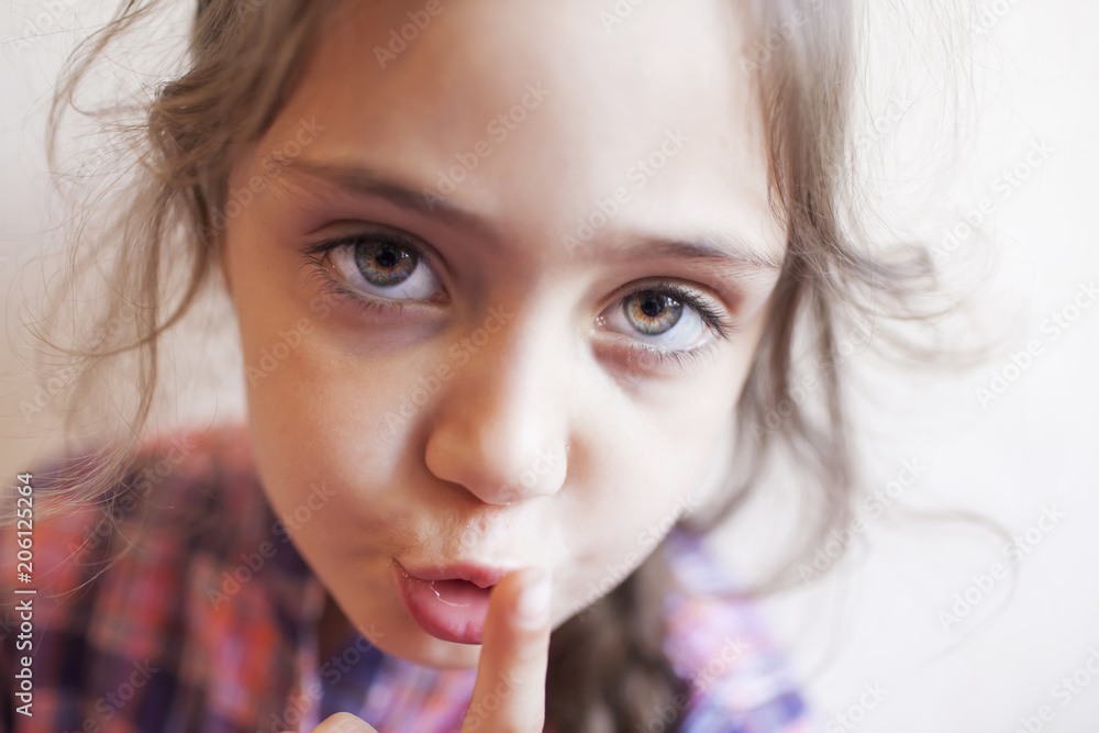 девочки mouth Adobe Stock