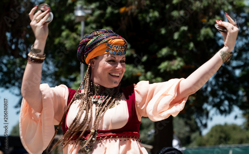 Foto Desert Tribal Belly Dancer Gypsy Tanjora Banat