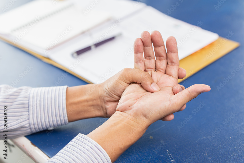 Closeup Old Man Hand Palm Joint Tendon Muscle Pain After Writing Work closeup-old-man-hand-palm-joint-tendon-muscle-pain-after-writing-work