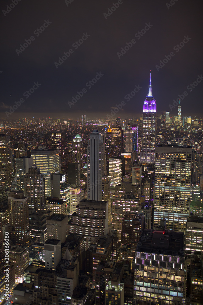 Manhattan, vista dall'alto, di notte