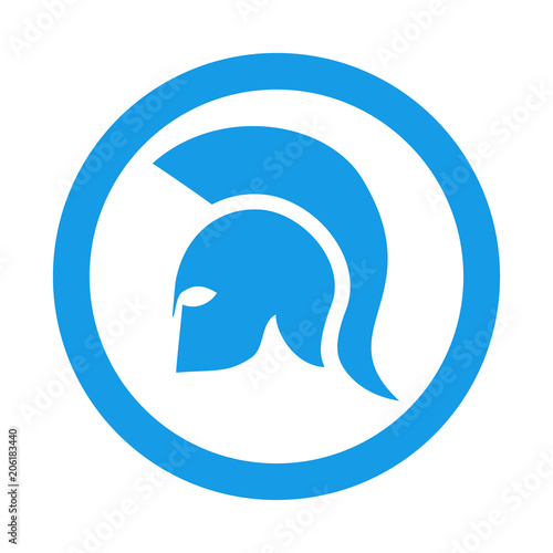 Icono plano casco espartano en circulo color azul photo