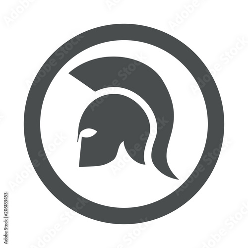 Icono plano casco espartano en circulo color gris photo