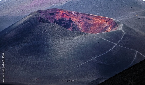 Paysage volcanique au sommet de l'Etna en Sicile