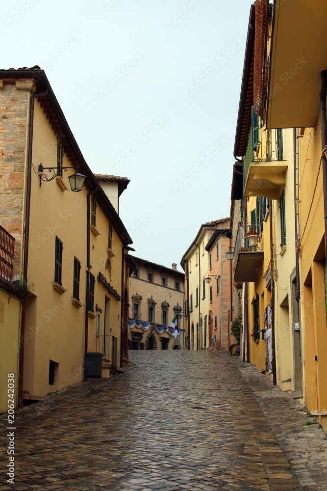 Fototapeta premium Stadtansicht von San Leo, Provinz Rimini, Italien.