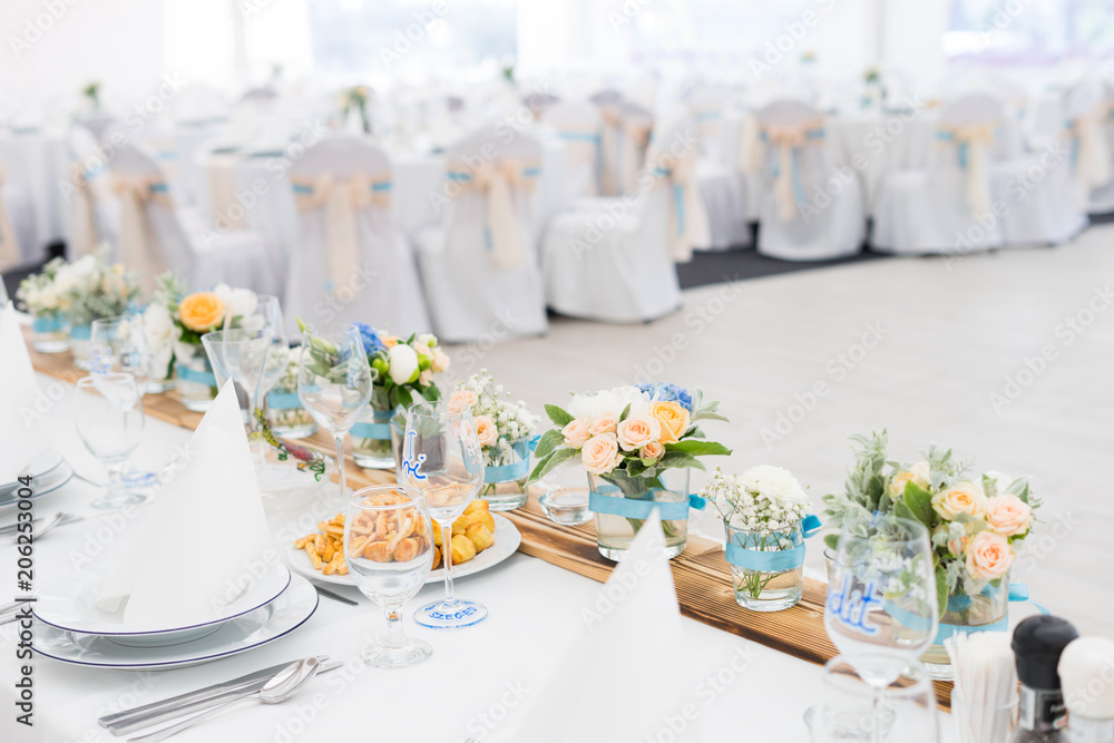 Fototapeta premium wedding table settings with decoration